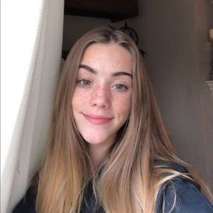 Meet your Posher, Haily